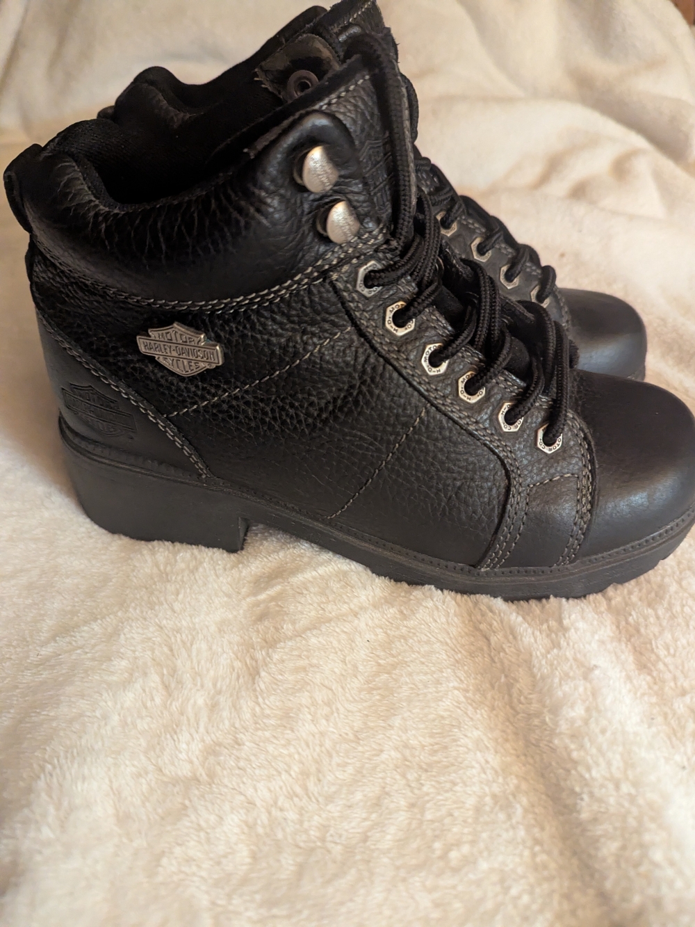 Harley-Davidson Women's Black Leather Lace-Up Ankle Boots